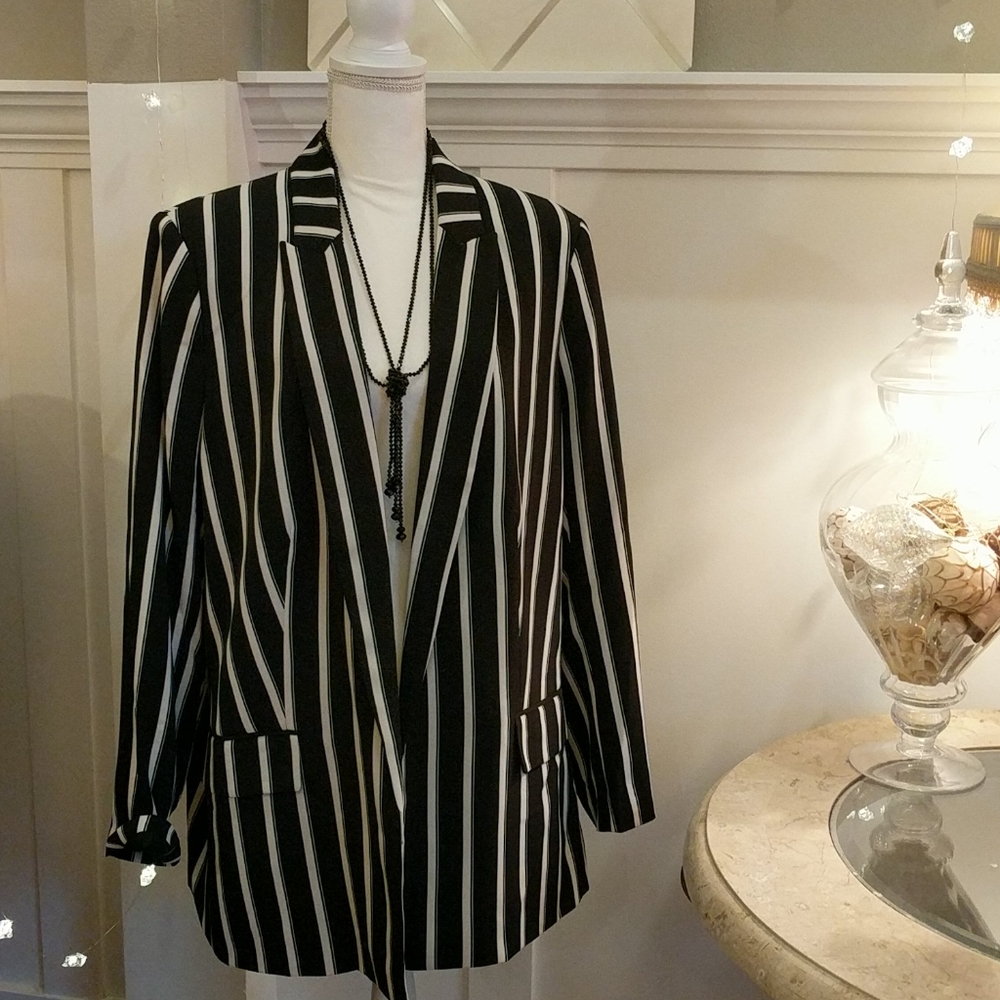 H&M Black and White striped jacket